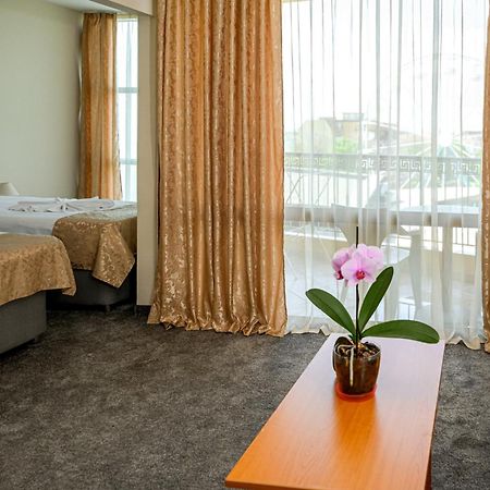 Paradise Hotel & Relax Center Pomorie Eksteriør bilde