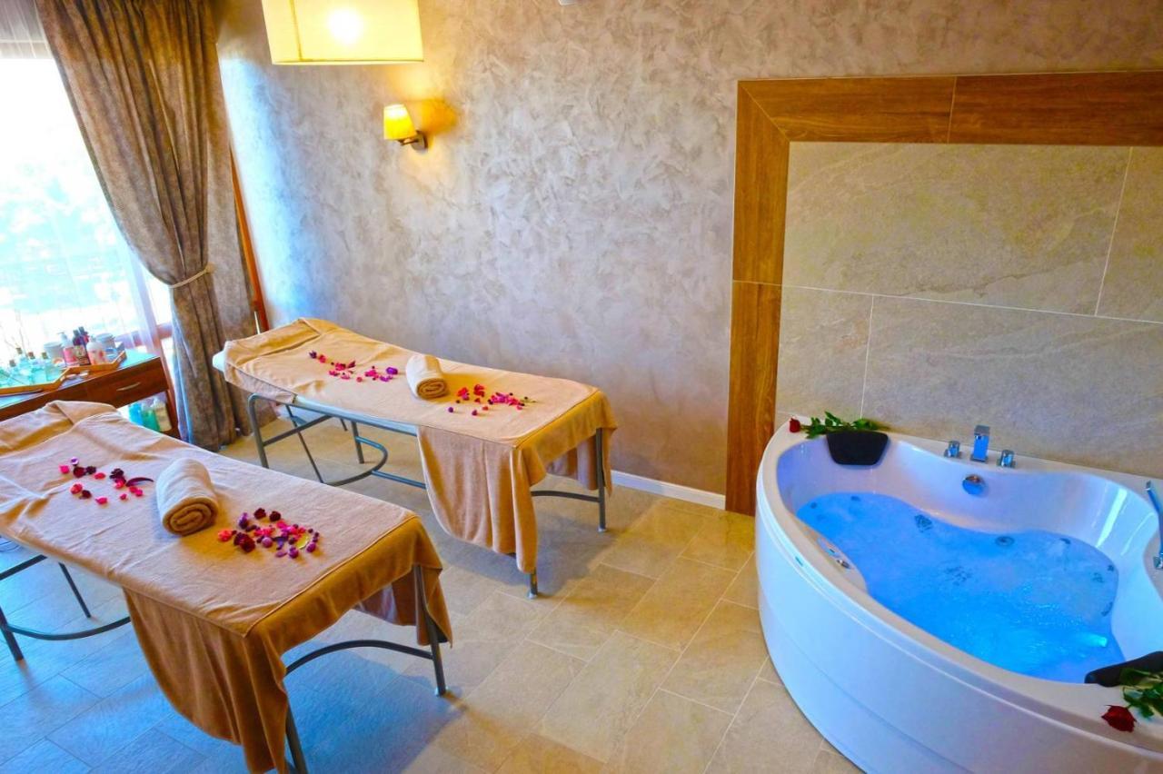Paradise Hotel & Relax Center Pomorie Eksteriør bilde