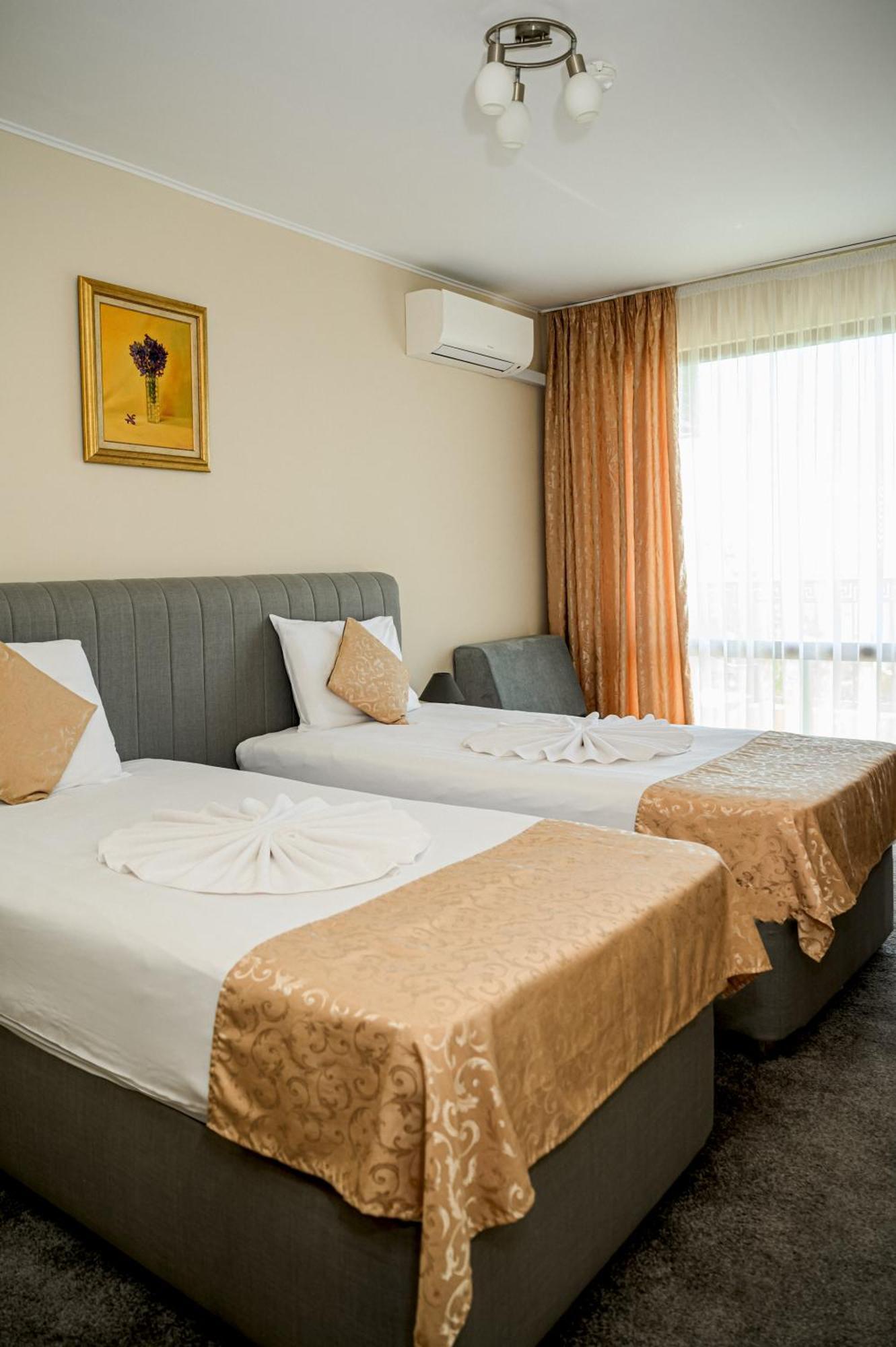 Paradise Hotel & Relax Center Pomorie Eksteriør bilde