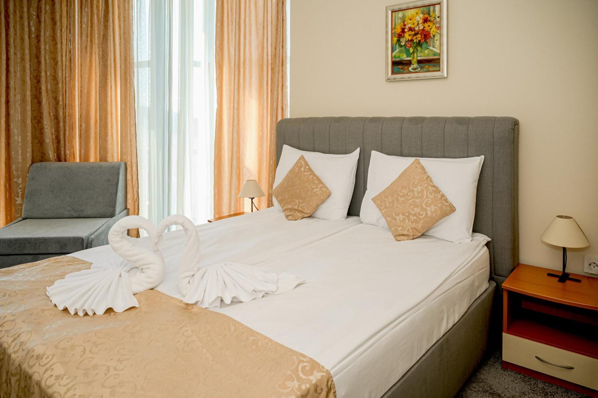 Paradise Hotel & Relax Center Pomorie Eksteriør bilde